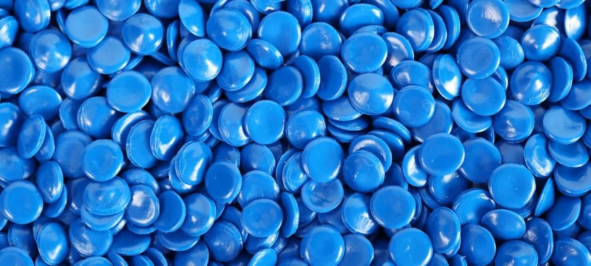 plastik niebieski